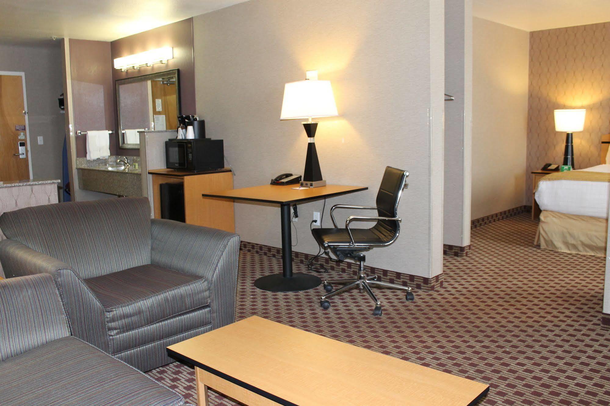 Crystal Inn Hotel & Suites - West Valley City Exteriör bild